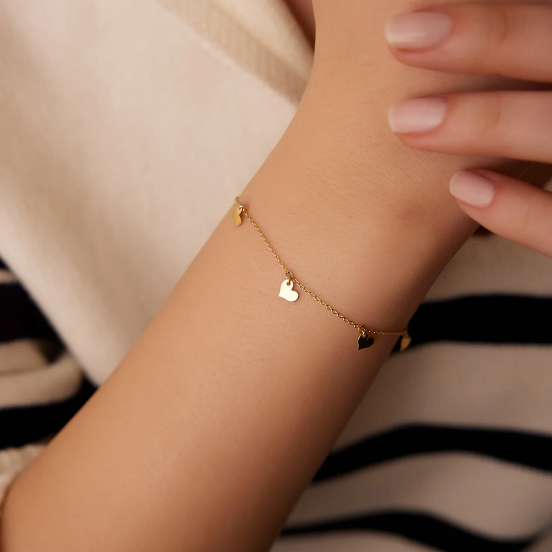 Dangle Heart Bracelet in 925 Sterling Silver – Gold Plated Dainty Jewelry